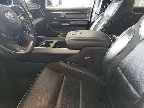 Bright White Clearcoat 2024 RAM 1500 Laramie