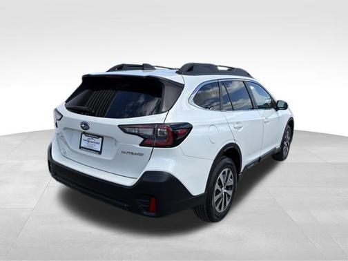 Crystal White Pearl 2022 Subaru Outback Premium