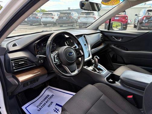Crystal White Pearl 2022 Subaru Outback Premium