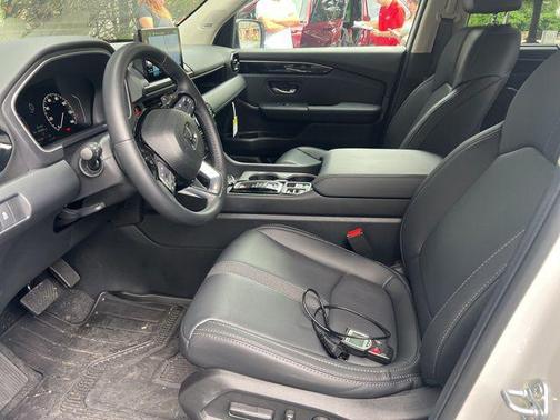 Platinum White Pearl 2025 Honda Pilot Touring 8-Passenger