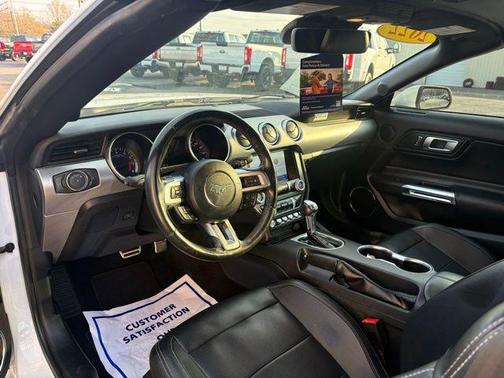 2022 Ford Mustang EcoBoost Premium