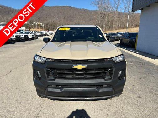 Sand Dune Metallic 2024 Chevrolet Colorado WT