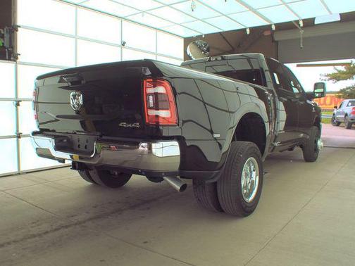 2024 RAM 3500 Tradesman Crew Cab 4x4 8' Box