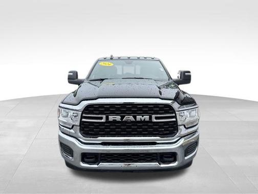 2024 RAM 3500 Tradesman Crew Cab 4x4 8' Box