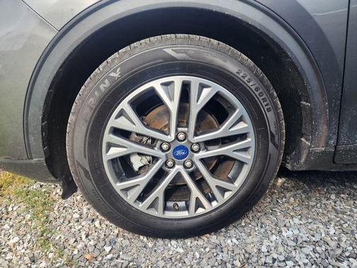 Carbonized Gray Metallic 2022 Ford Escape SEL