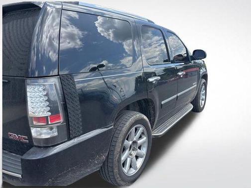 Onyx Black 2011 GMC Yukon Denali