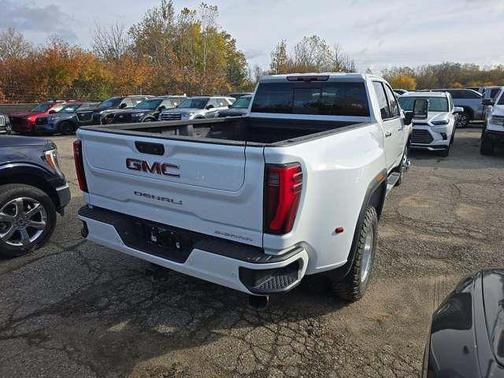 2025 GMC Sierra 3500 Denali