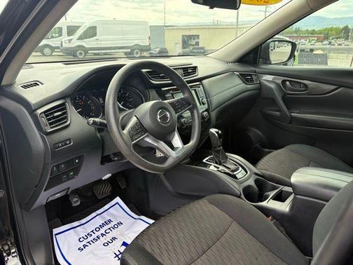 Magnetic Black Pearl 2019 Nissan Rogue S