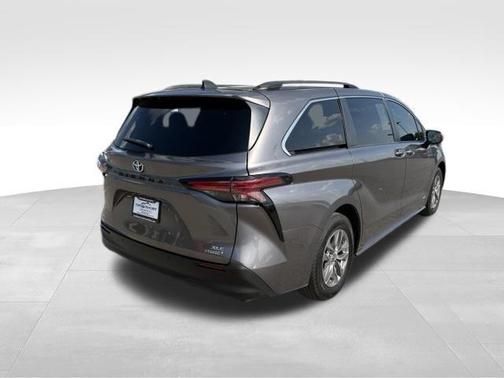 Predawn Gray Mica 2021 Toyota Sienna XLE 8 Passenger