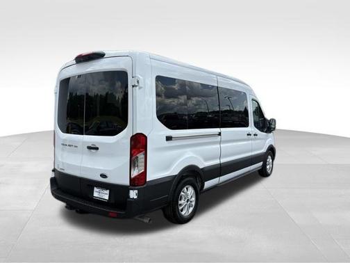 Oxford White 2025 Ford Transit-350 XL