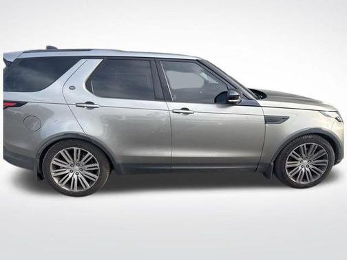 2017 Land Rover Discovery FIRST EDITION
