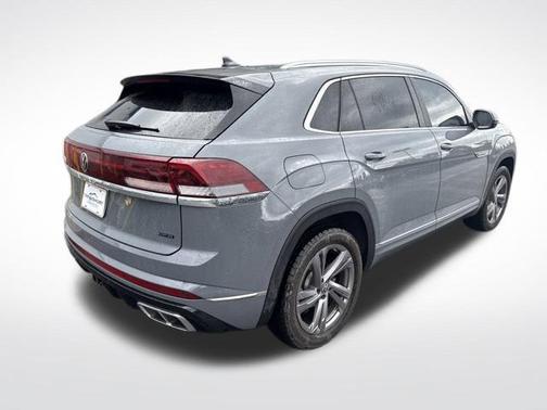 Pure Gray 2024 Volkswagen Atlas Cross Sport 2.0T SEL