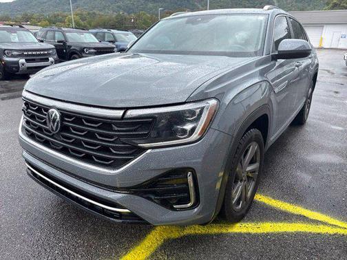 Pure Gray 2024 Volkswagen Atlas Cross Sport 2.0T SEL