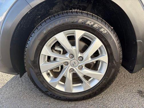 2021 Hyundai TUCSON SE