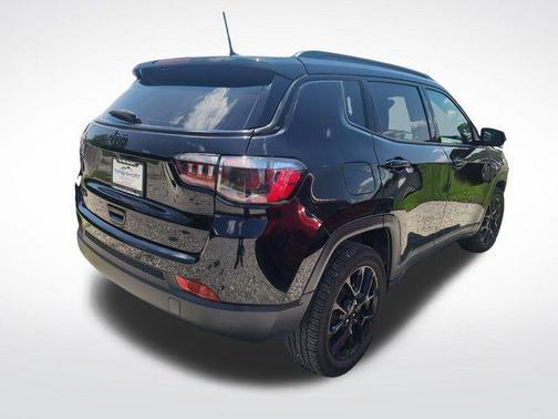 Diamond Black Crystal Pearlcoat 2024 Jeep Compass Latitude