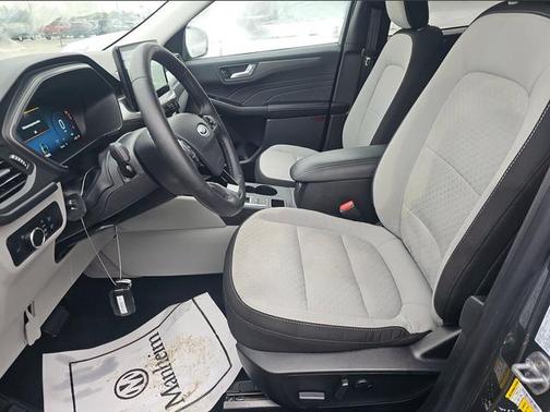 Carbonized Gray Metallic 2024 Ford Escape Active