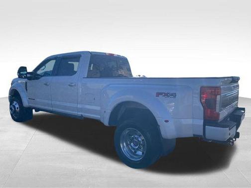 White Platinum Metallic Tri-Coat 2019 Ford F-450 Limited
