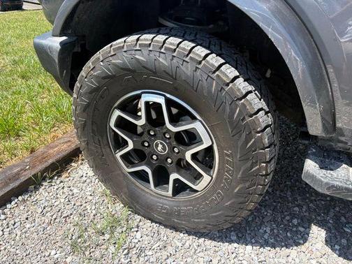 Carbonized Gray Metallic 2023 Ford Bronco Outer Banks