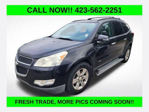 Black Granite Metallic 2010 Chevrolet Traverse LT