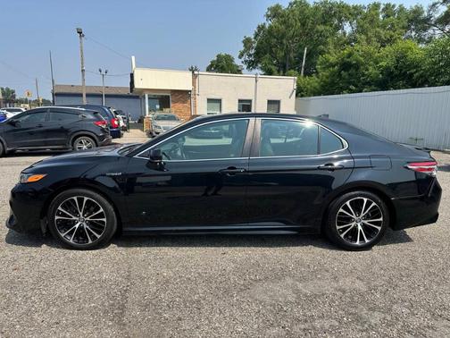 2018 Toyota Camry Hybrid SE