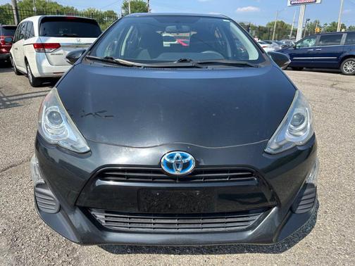 2016 Toyota Prius c Two