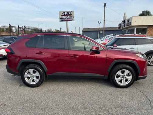 2019 Toyota RAV4 XLE
