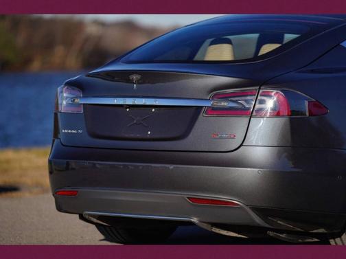 2015 Tesla Model S P85D