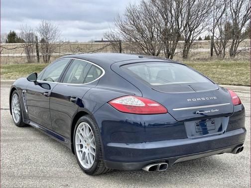 2011 Porsche Panamera Turbo
