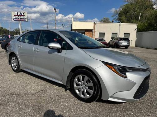 Silver 2023 Toyota Corolla LE