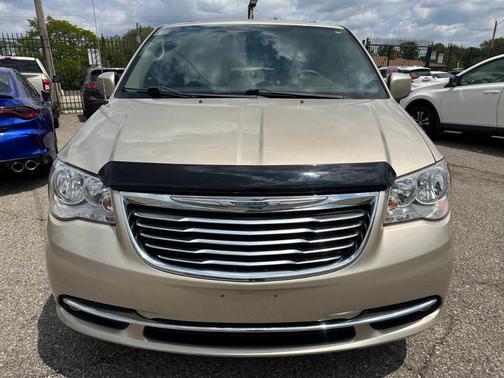 2016 Chrysler Town & Country Touring