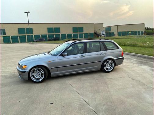2004 BMW 325 iT