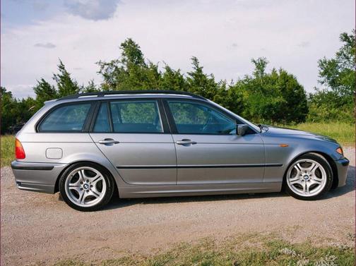 2004 BMW 325 iT
