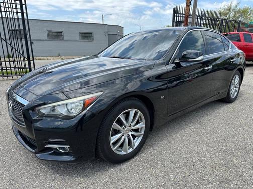 2015 INFINITI Q50 Premium