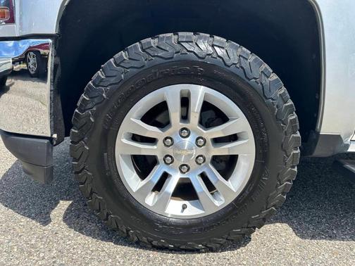 Silver 2017 Chevrolet Silverado 1500 LT