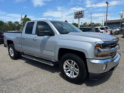 Silver 2017 Chevrolet Silverado 1500 LT