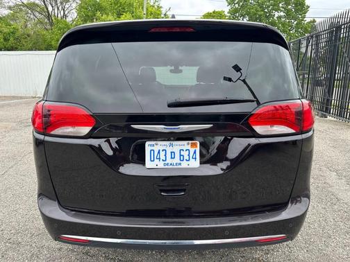 2018 Chrysler Pacifica Touring-L Plus