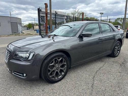 Gray 2018 Chrysler 300 S
