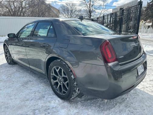 2018 Chrysler 300 S