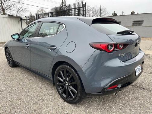 2023 Mazda Mazda3 2.5 S Carbon Edition