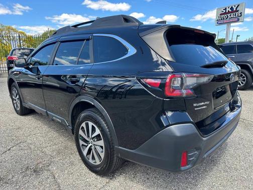 Crystal Black Silica 2020 Subaru Outback Premium