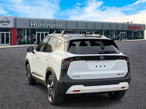 2026 Nissan Kicks SR