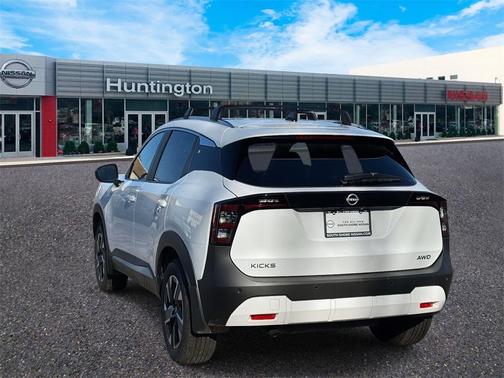 2026 Nissan Kicks SV