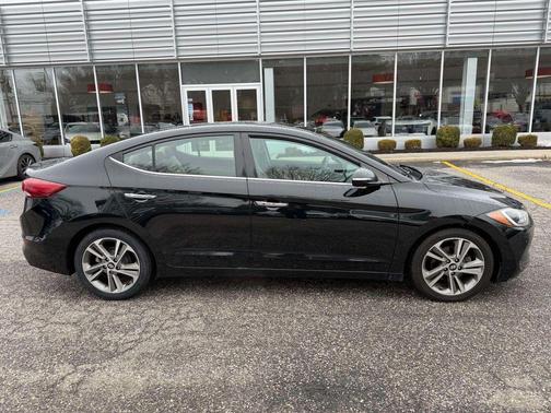 2017 Hyundai ELANTRA Limited