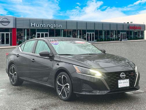 2025 Nissan Altima SR