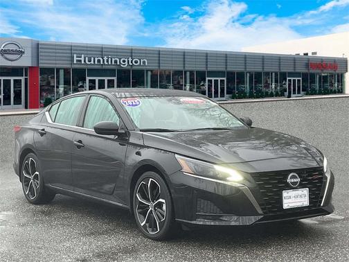 2025 Nissan Altima SR