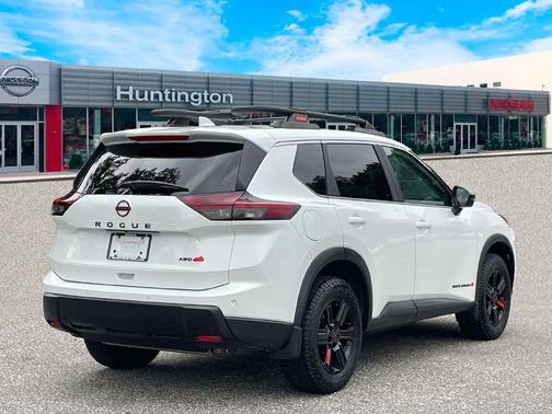 Everest White P 2025 Nissan Rogue Rock Creek