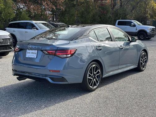 2025 Nissan Sentra SR