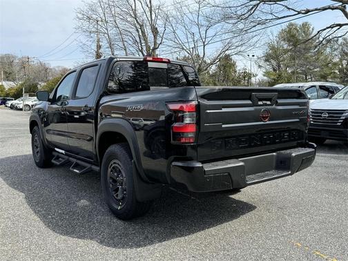 2025 Nissan Frontier PRO-4X