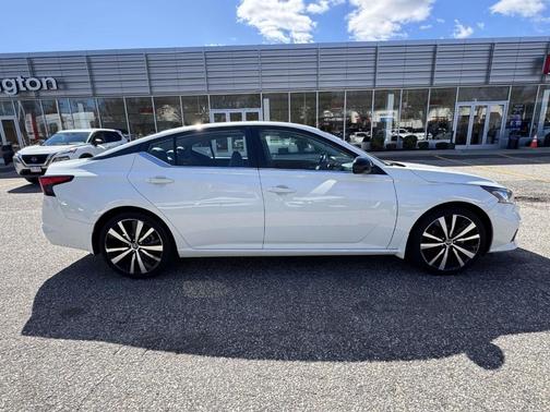 2021 Nissan Altima 2.5 SR