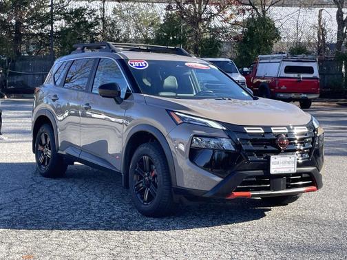 2025 Nissan Rogue Rock Creek